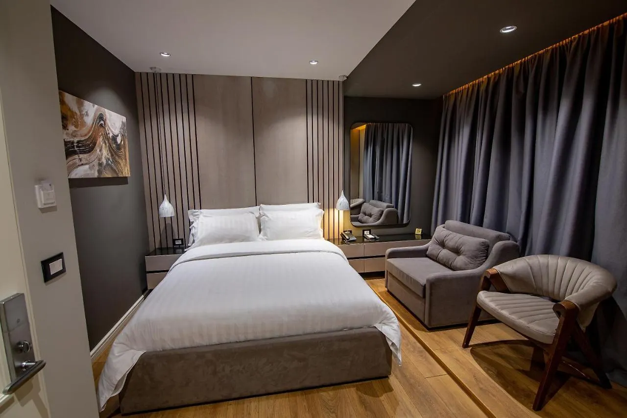 Tree Hotel Korce 4*,