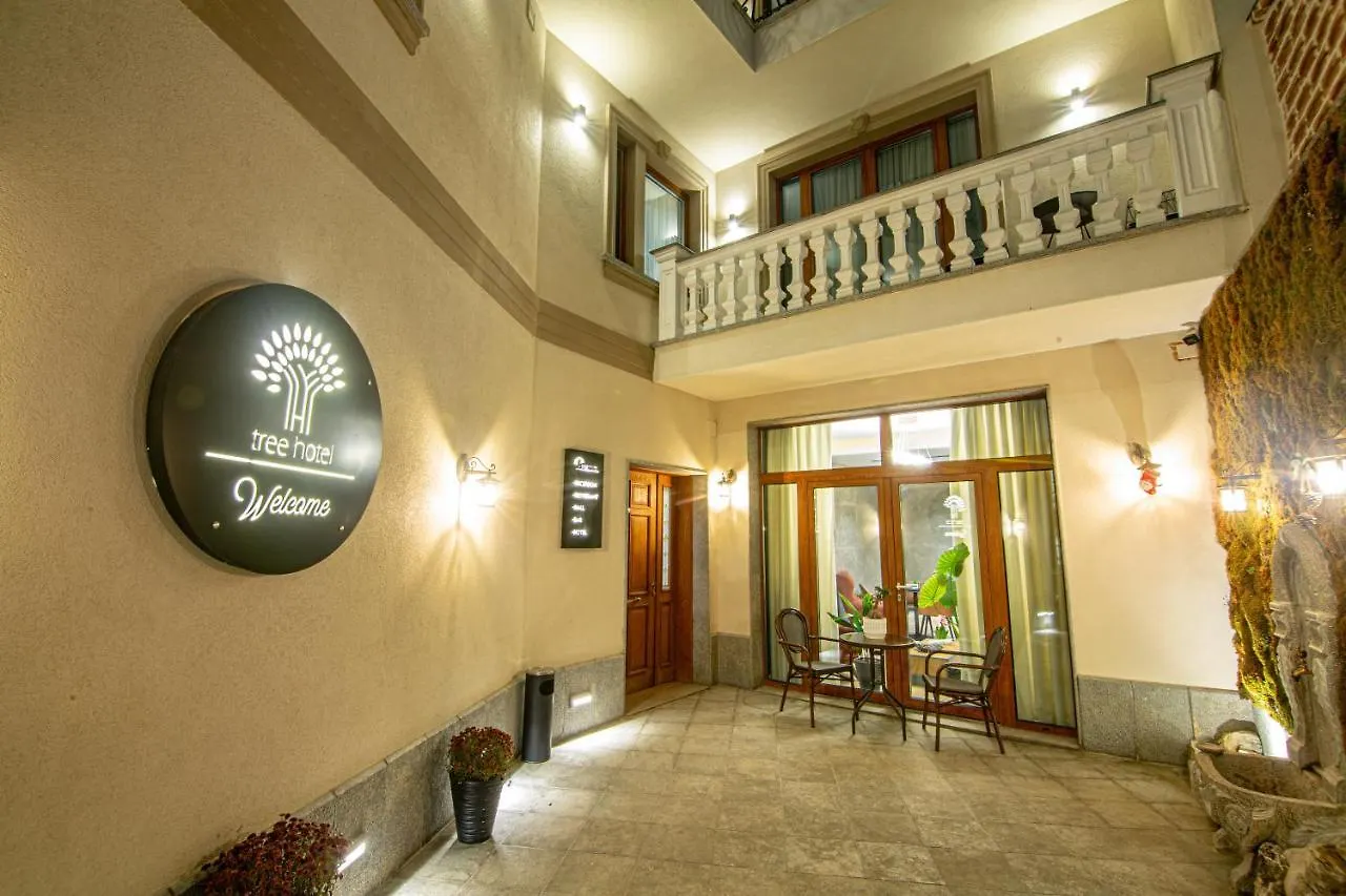 Tree Hotel Korce 4*,